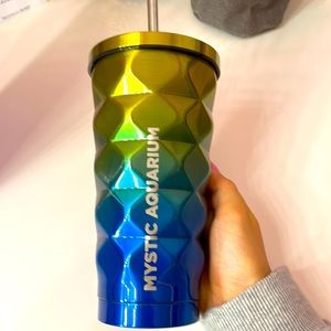 Mystic aquarium tumbler with heavy insulation